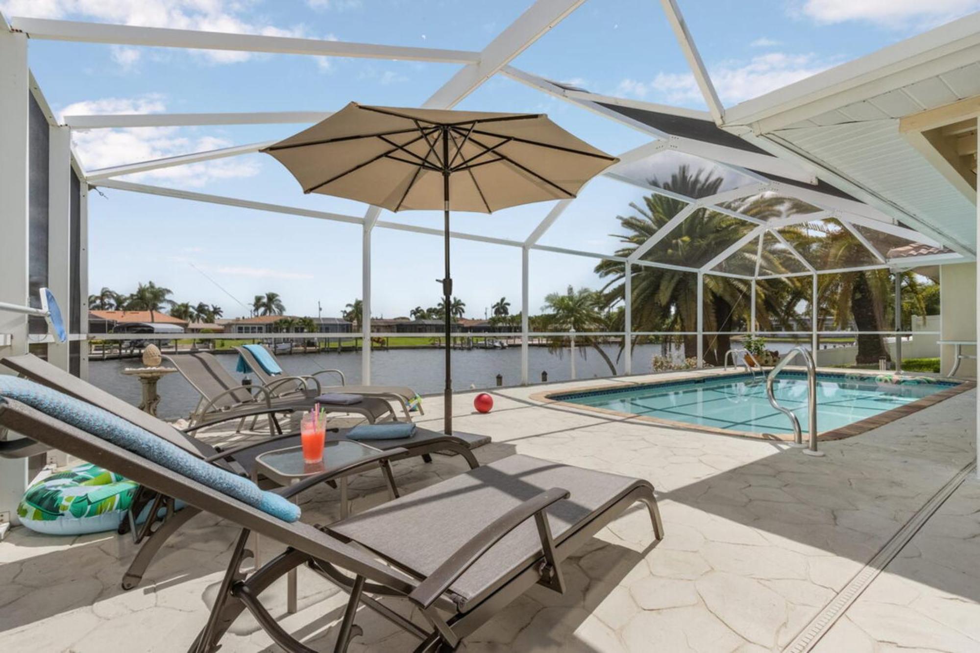 Villa Catalina Isles - Holidays In Paradise Cape Coral Ngoại thất bức ảnh