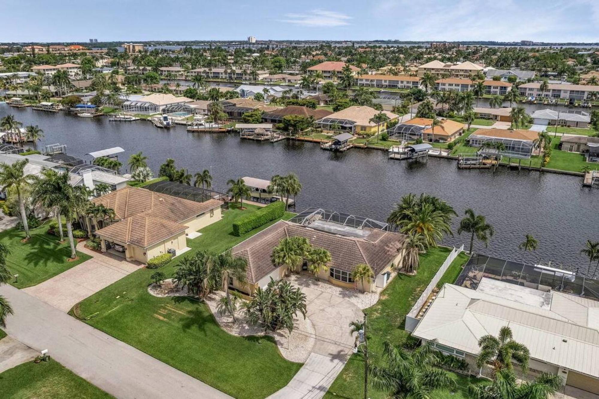 Villa Catalina Isles - Holidays In Paradise Cape Coral Ngoại thất bức ảnh