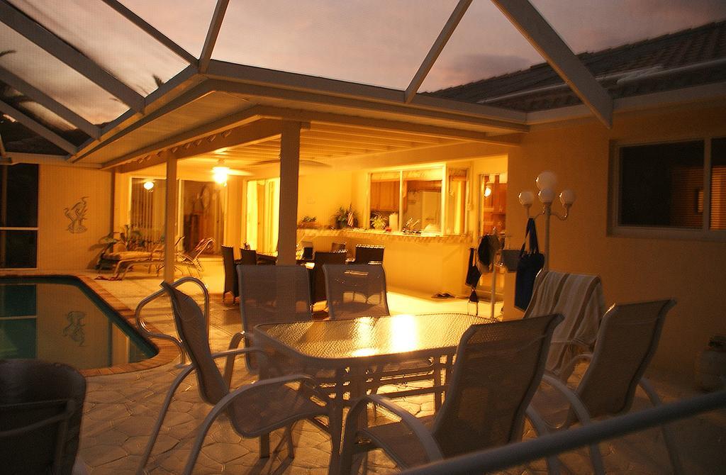 Villa Catalina Isles - Holidays In Paradise Cape Coral Ngoại thất bức ảnh